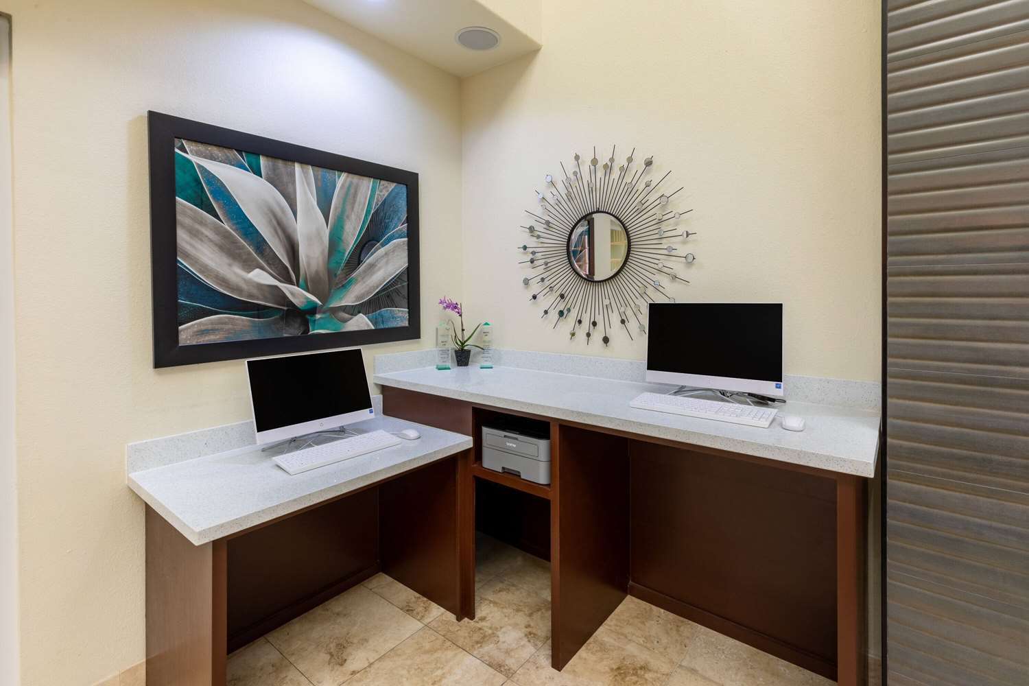 La Quinta Inn & Suites by Wyndham Houston New Caney 30/35