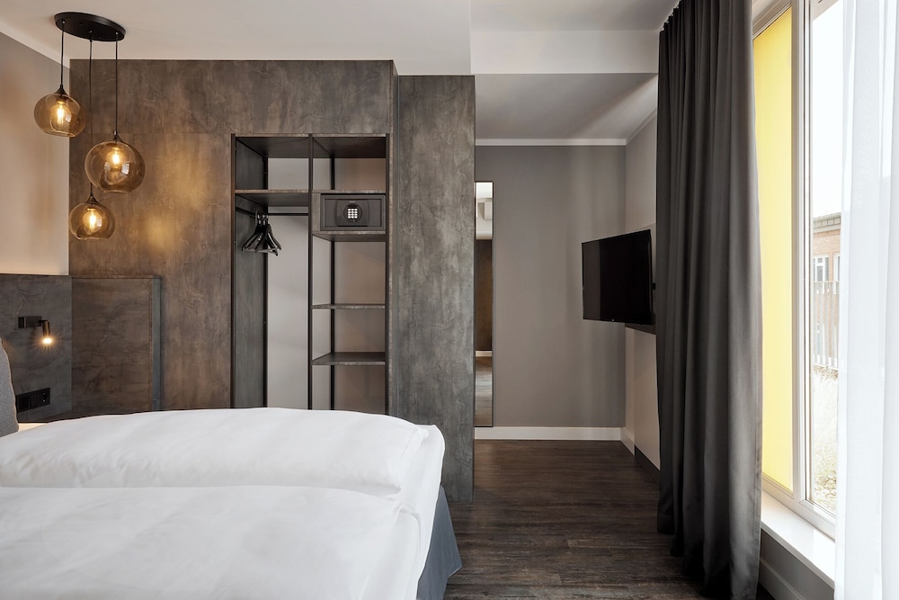Junges Hotel Hamburg 15/50