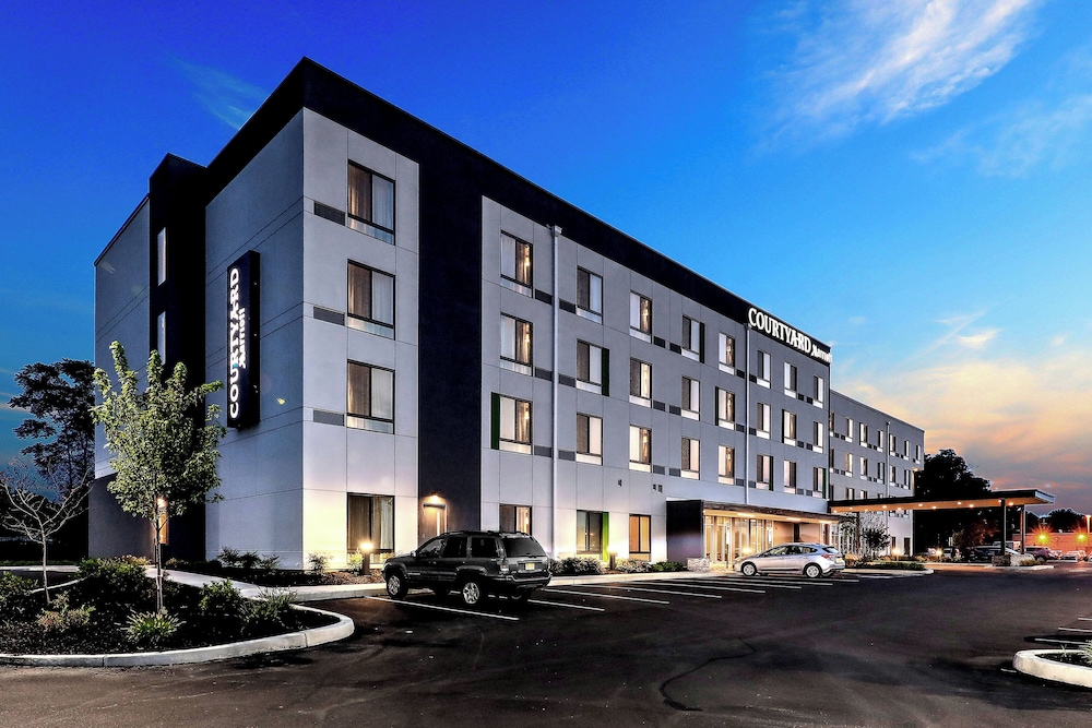 COURTYARD BY MARRIOTT DEPTFORD 32/34