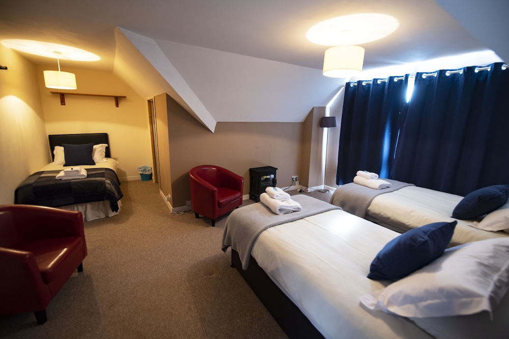 The Kirkmichael Hotel 11/41