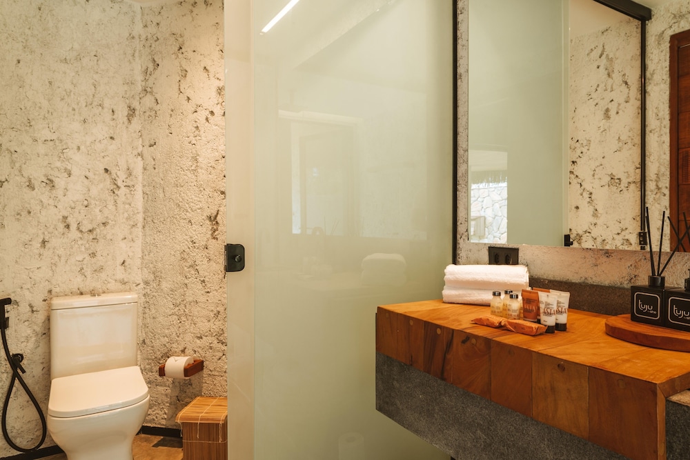 Tuju boutique hotel by SHE 43/50