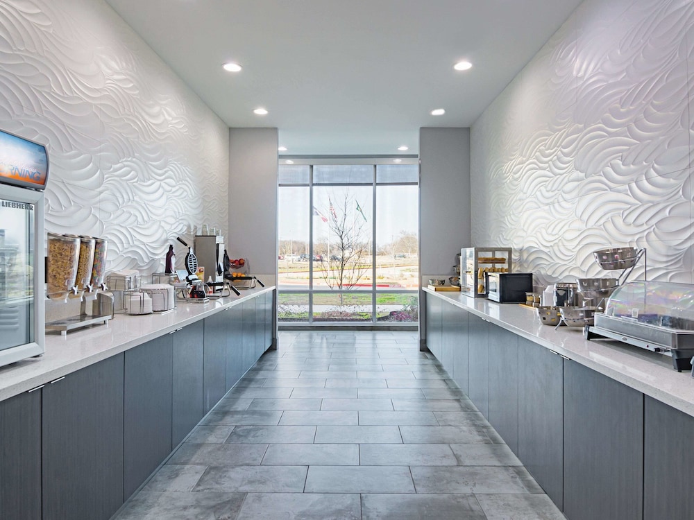 La Quinta Inn Suites By Wyndham Dallas Wylie 35/44