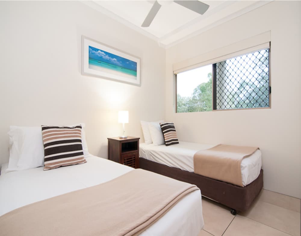 PORT DOUGLAS SANDS RESORT 18/62