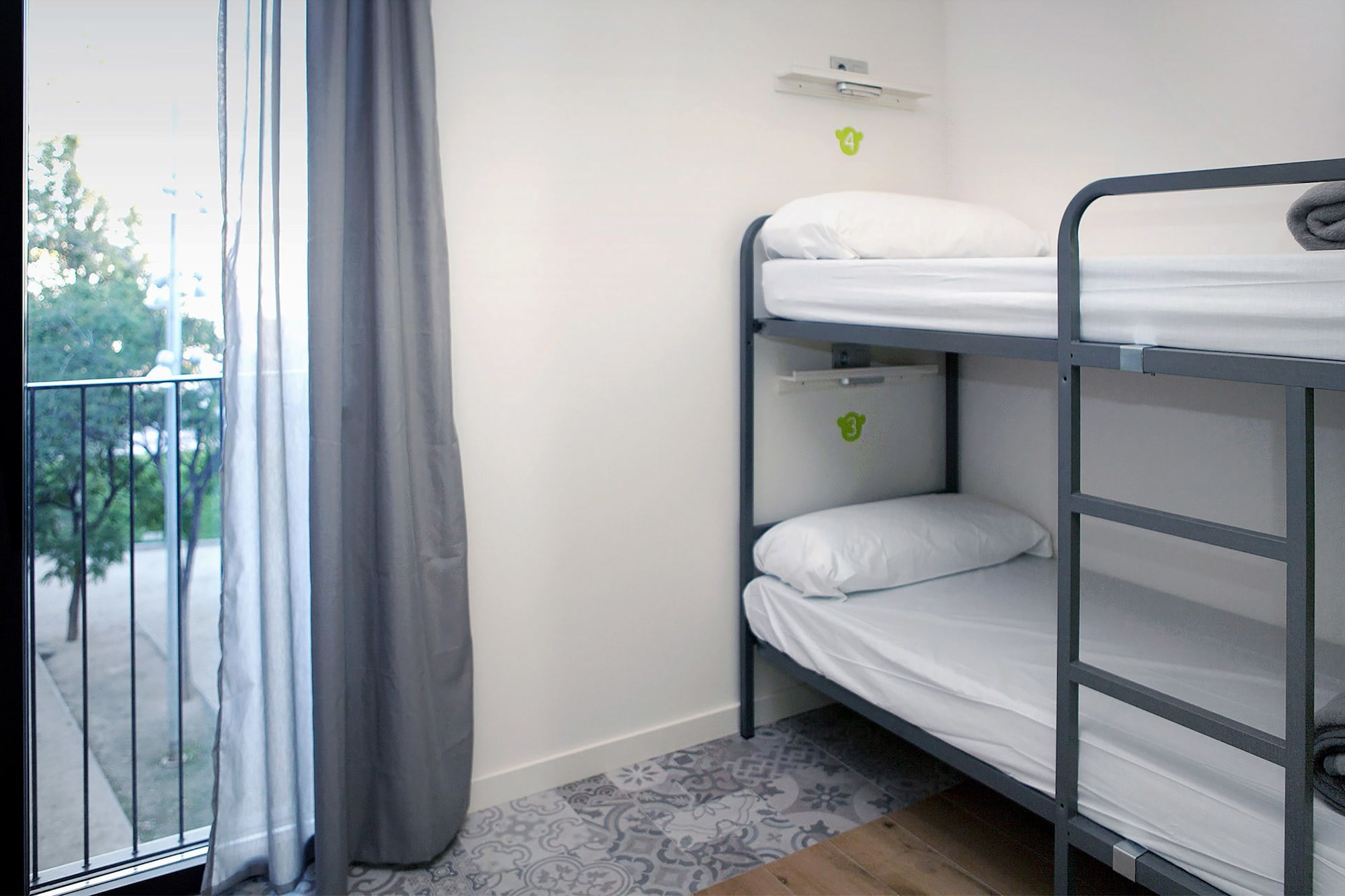 ROOM, 2 BUNK BEDS, PRIVATE BATHROOM