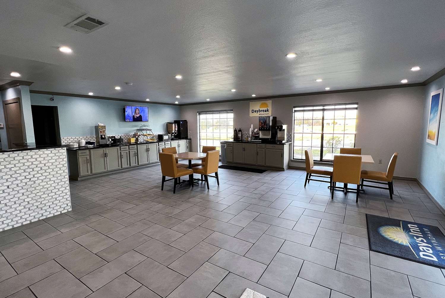 Days Inn By Wyndham Canton 31/43
