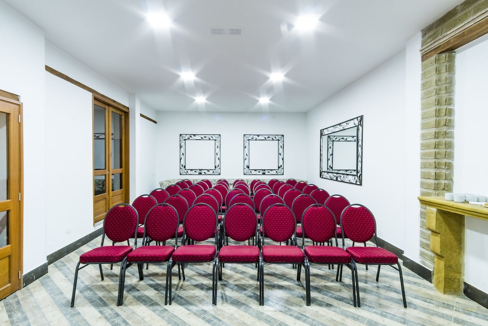 Hotel El Giro 43/50