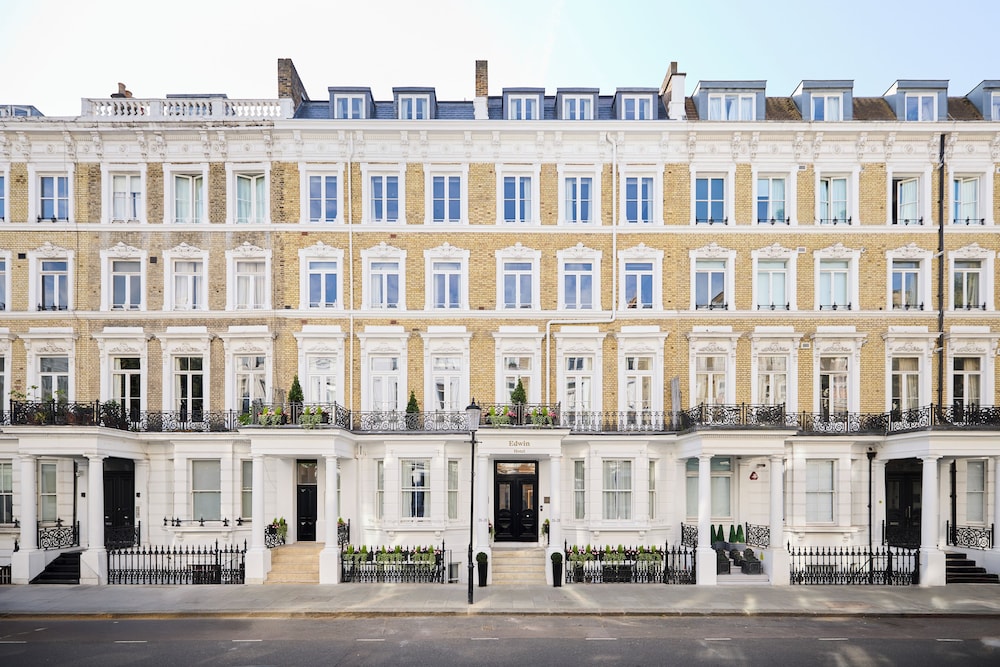 COURT APARTMENTS in LONDON