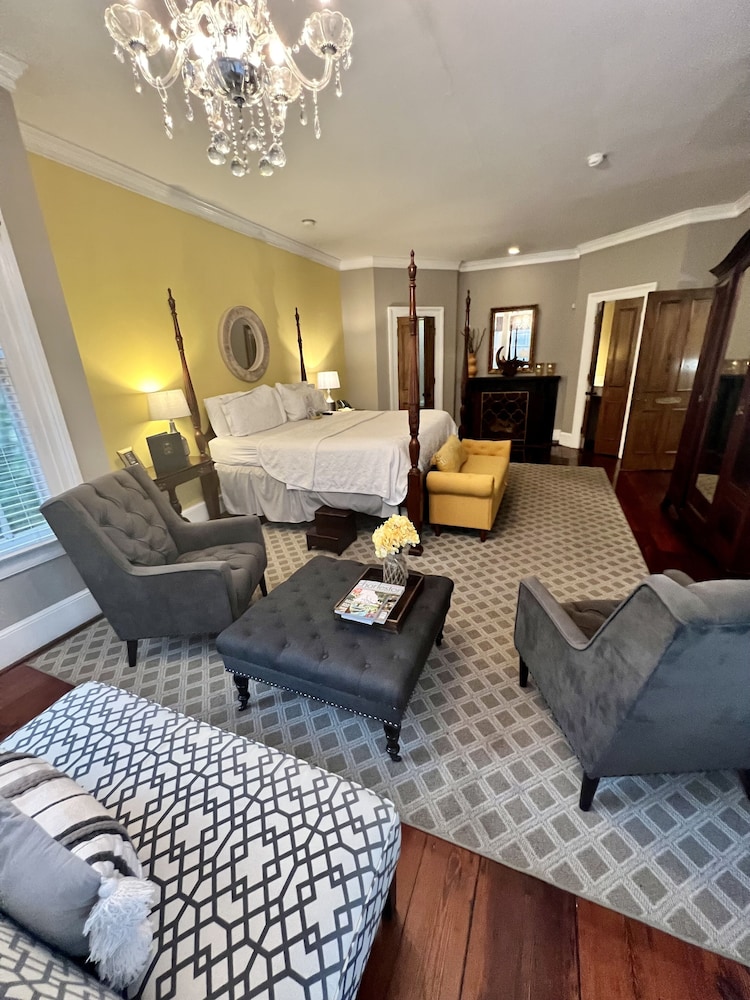 Barksdale House Inn 42/59