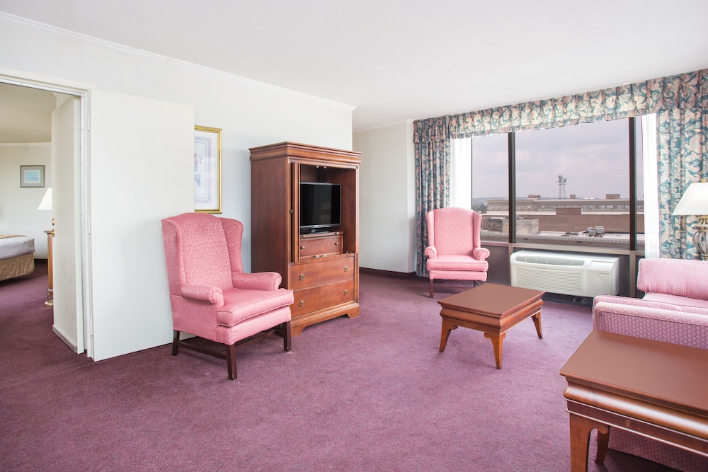 Augusta Downtown Hotel & Conference Center 12/26