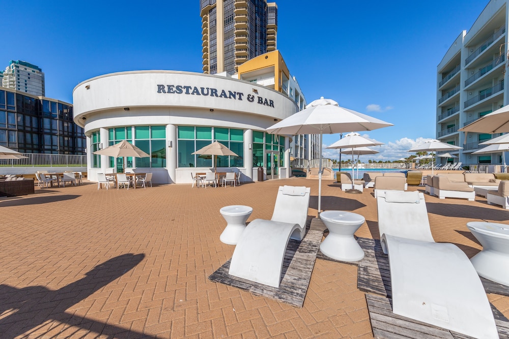 Peninsula Island Resort Spa All Suites 60/66
