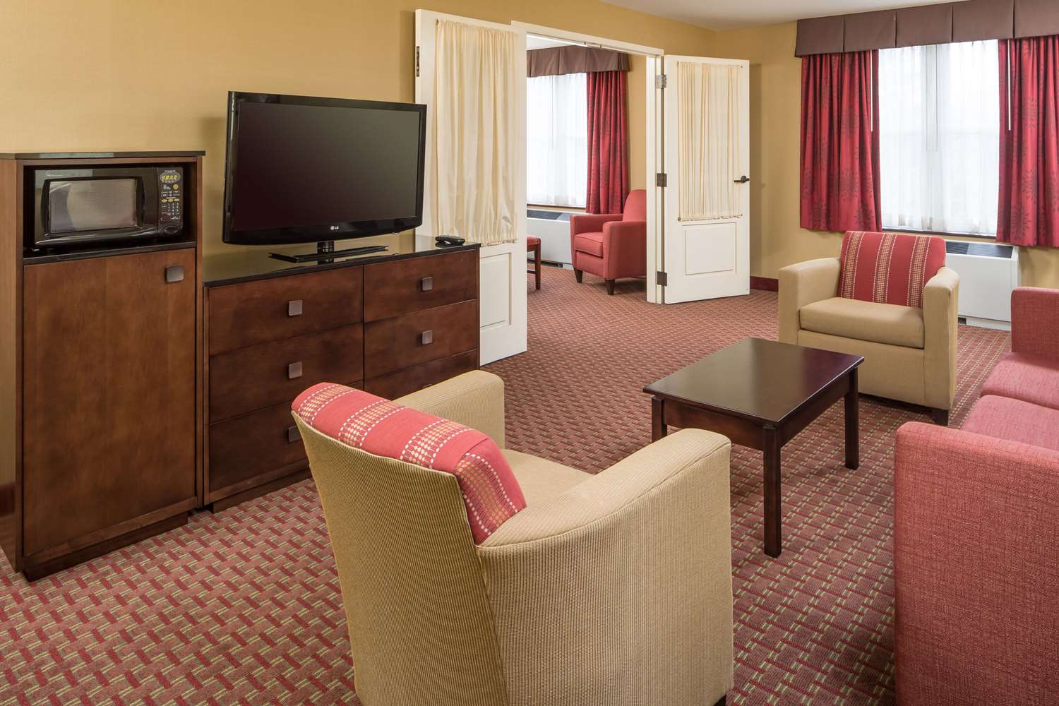 Comfort Inn and Suites Near Burke Mountain Saint Johnsbury, VT 24/32