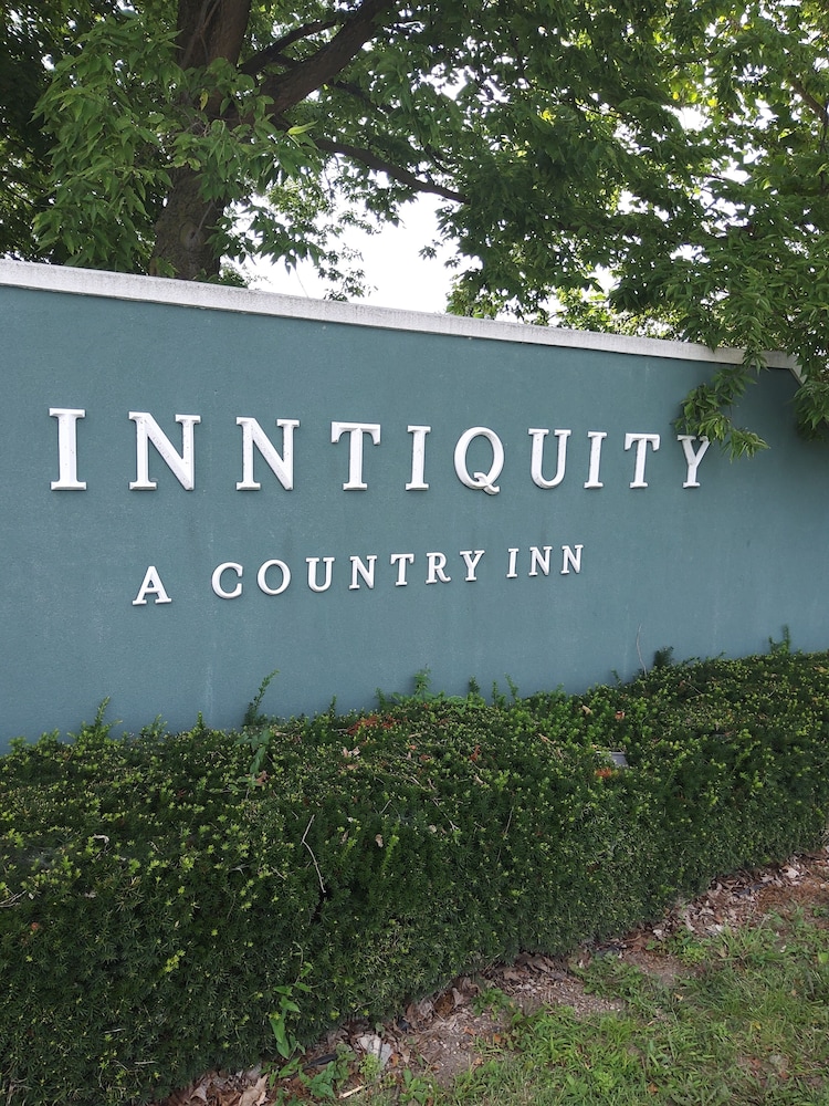 Inntiquity A Country Inn 2/50
