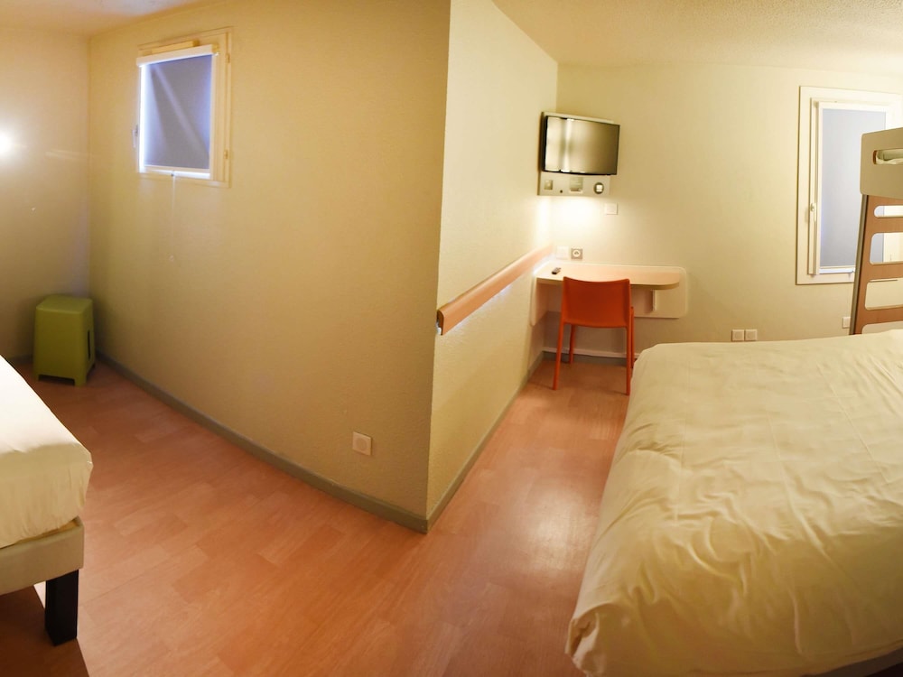 Ibis Budget Laval 27/67