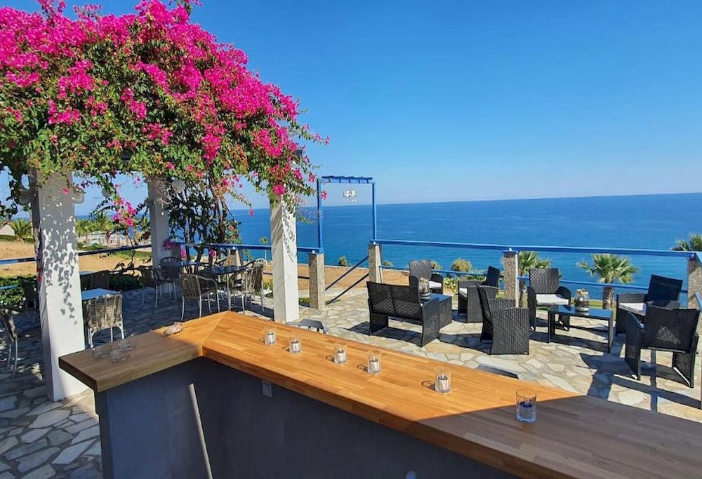 Stella Beach Hotel 31/37