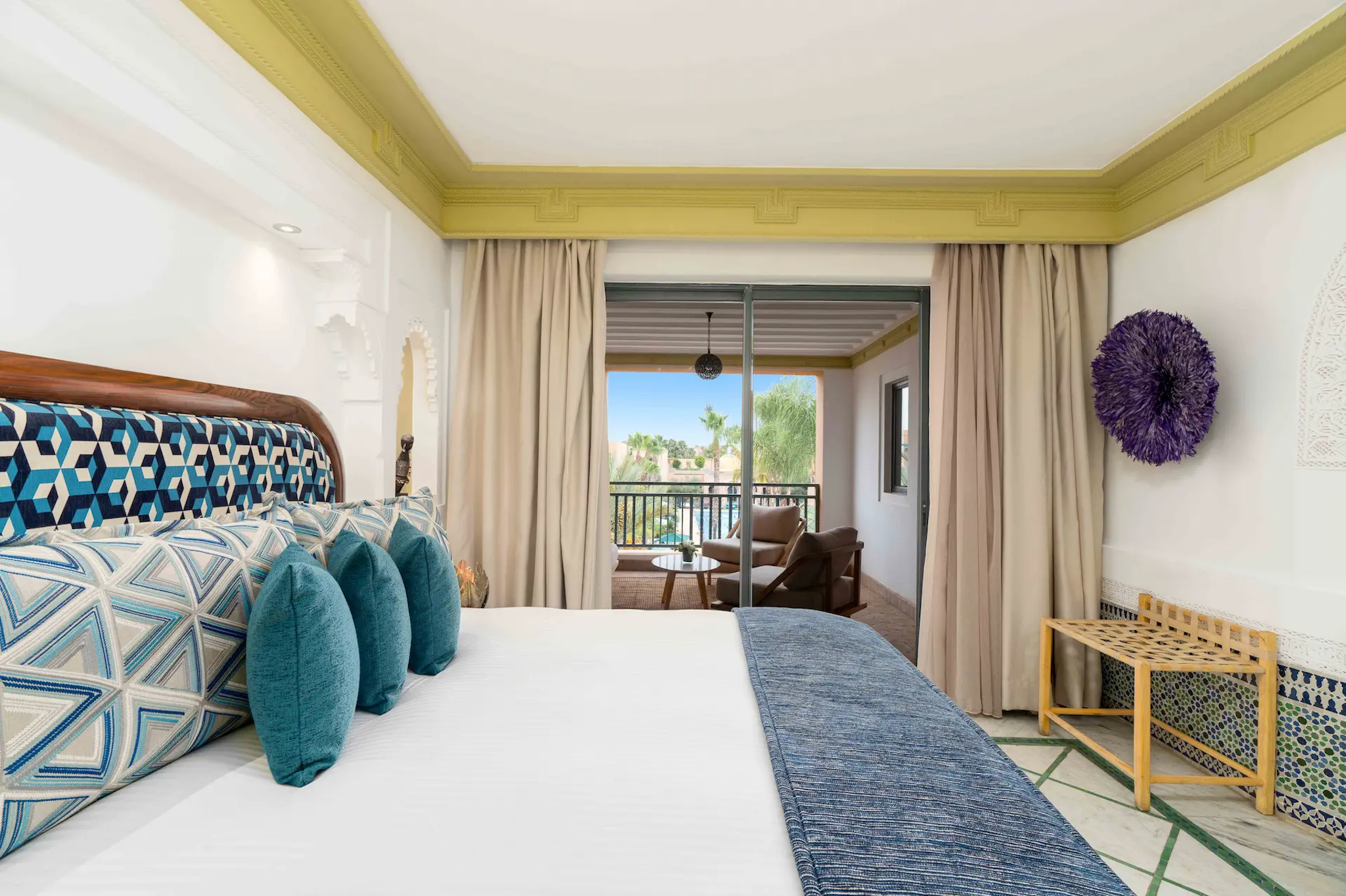 PREMIUM, SUITE, POOL VIEW