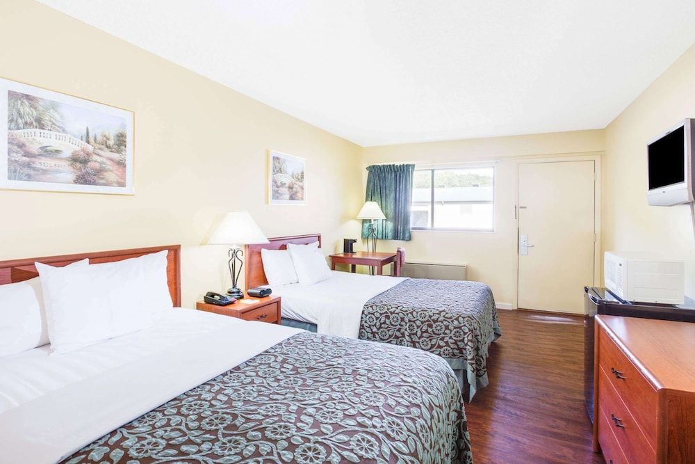 Days Inn By Wyndham Athens 3/14