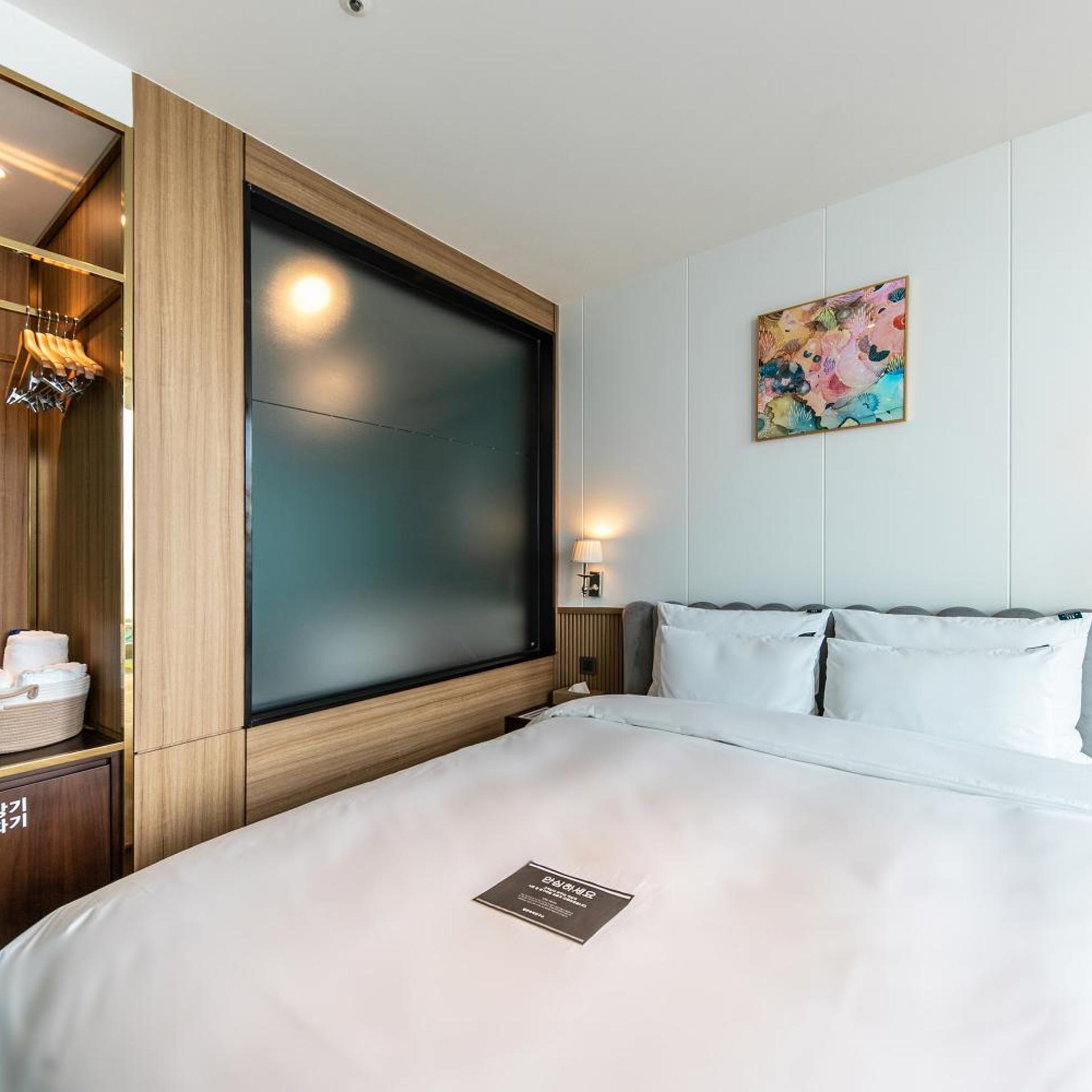 Valentine, Suite, Sea View