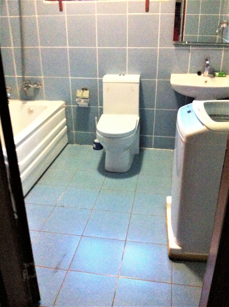 Uni Apartments 10/11