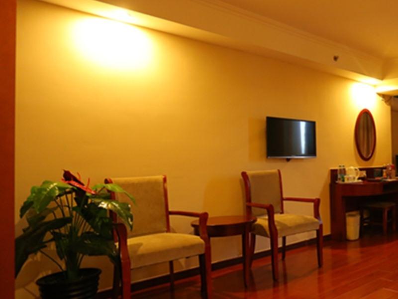 GreenTree Inn Chaoyang Shuangta District Chaoyang Street Fangzhi Road Express Hotel 12/15