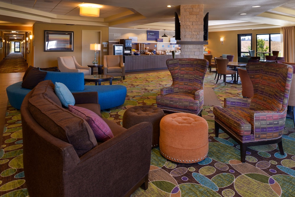 Holiday Inn Express Suites Pocatello 65/97