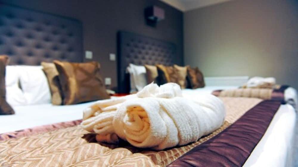 Stoke By Nayland Hotel 34/80