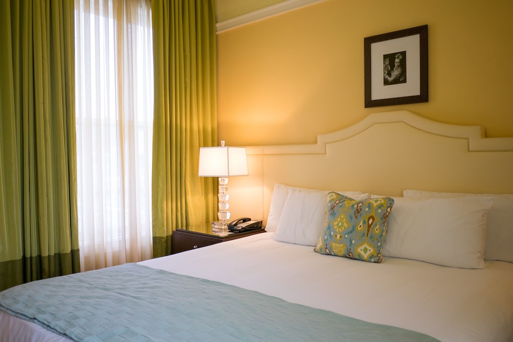 PREMIUM, 2 QUEEN BEDS