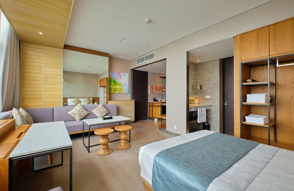 Hotel H2o 33/77
