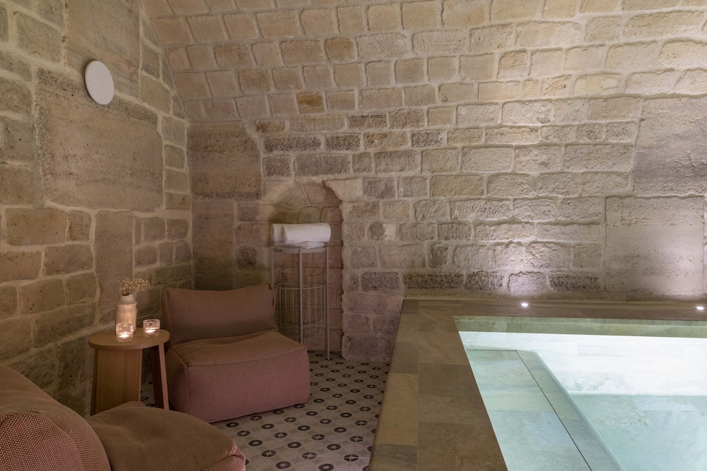 Le Petit Beaumarchais Hotel & Spa 29/48