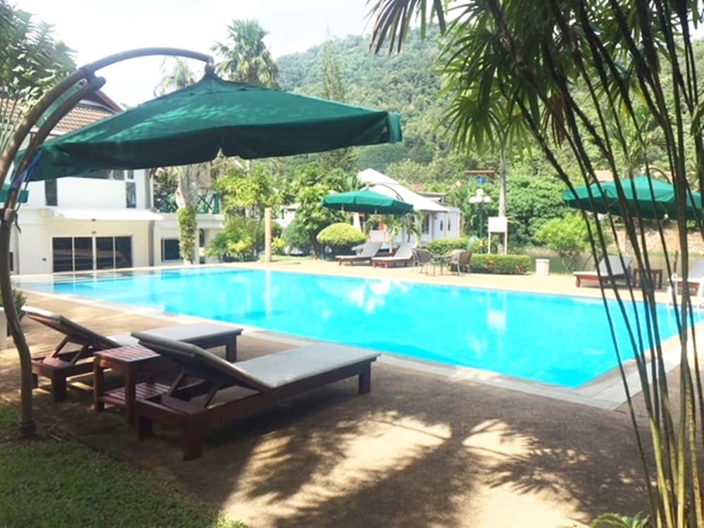 Serenity Lakeside Resort 61/69