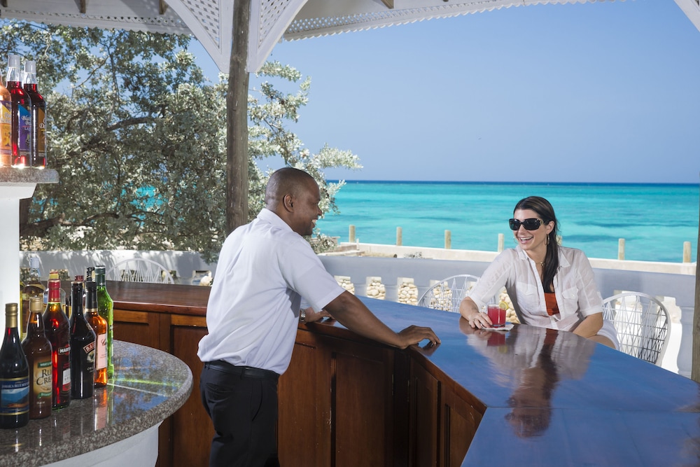 Sea Garden Beach Resort 23/41