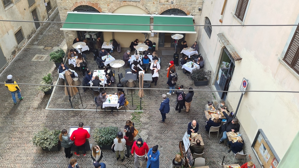 Hotel Piazza Vecchia 43/74