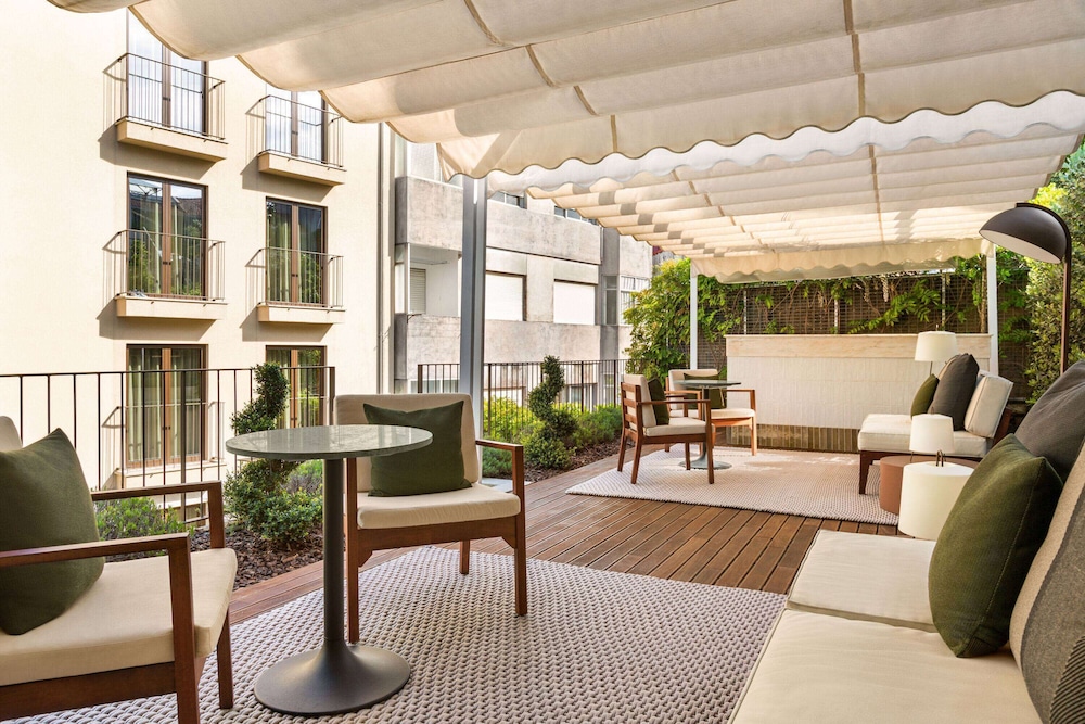 Fontinha Porto a Trademark Collection by Wyndham 42/58