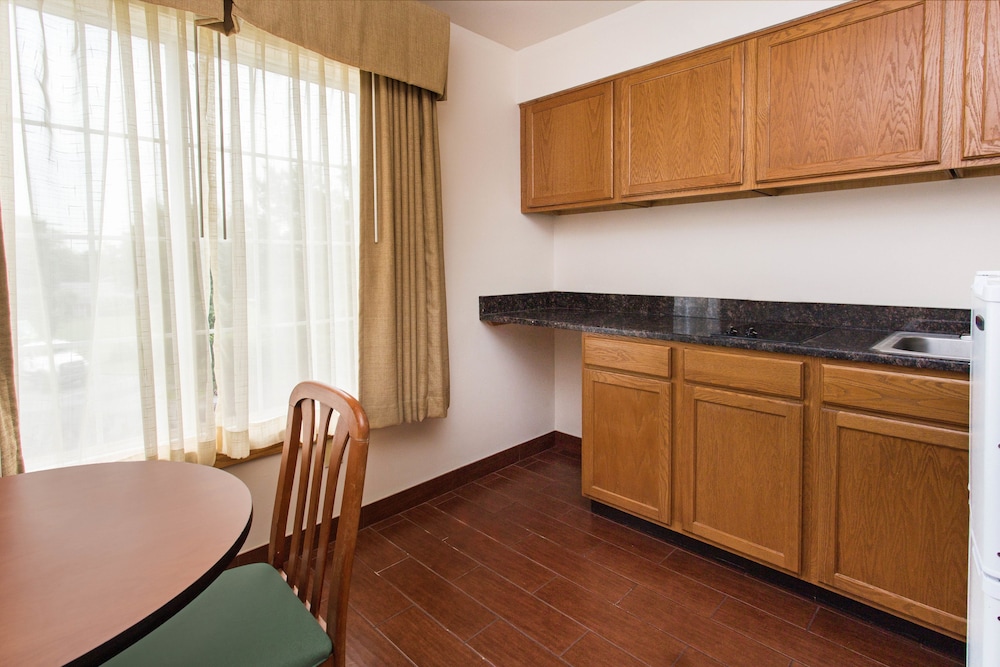 HAWTHORN SUITES BY WYNDHAM ALLENTOWN-FOGELSVILLE 8/46