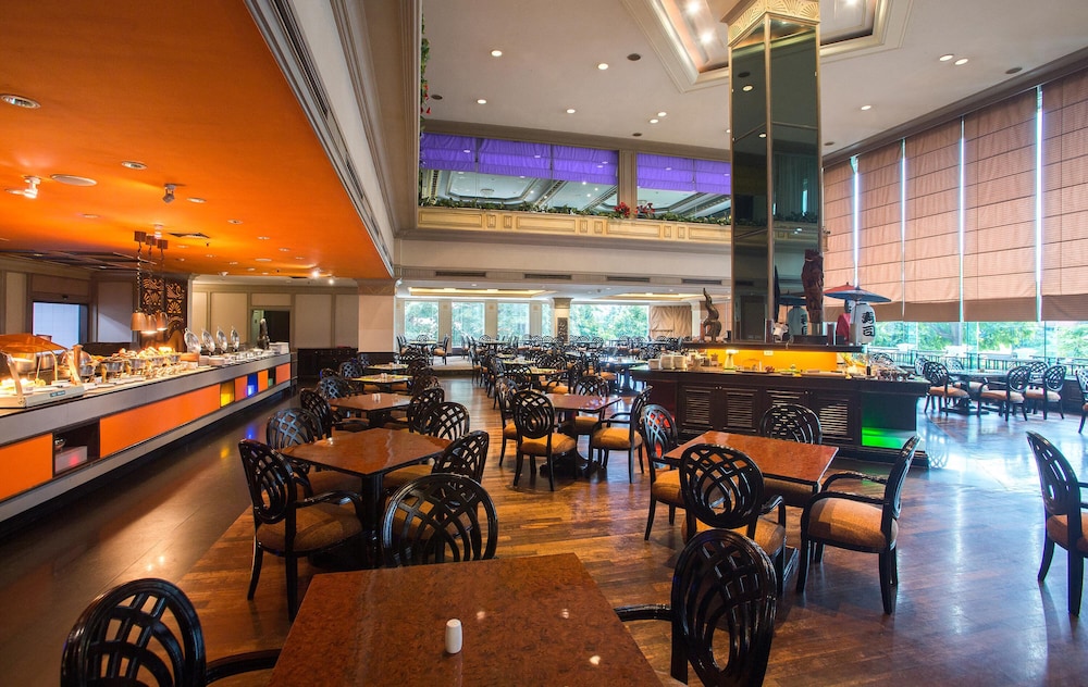 Centara Riverside Hotel Chiang Mai 60/75