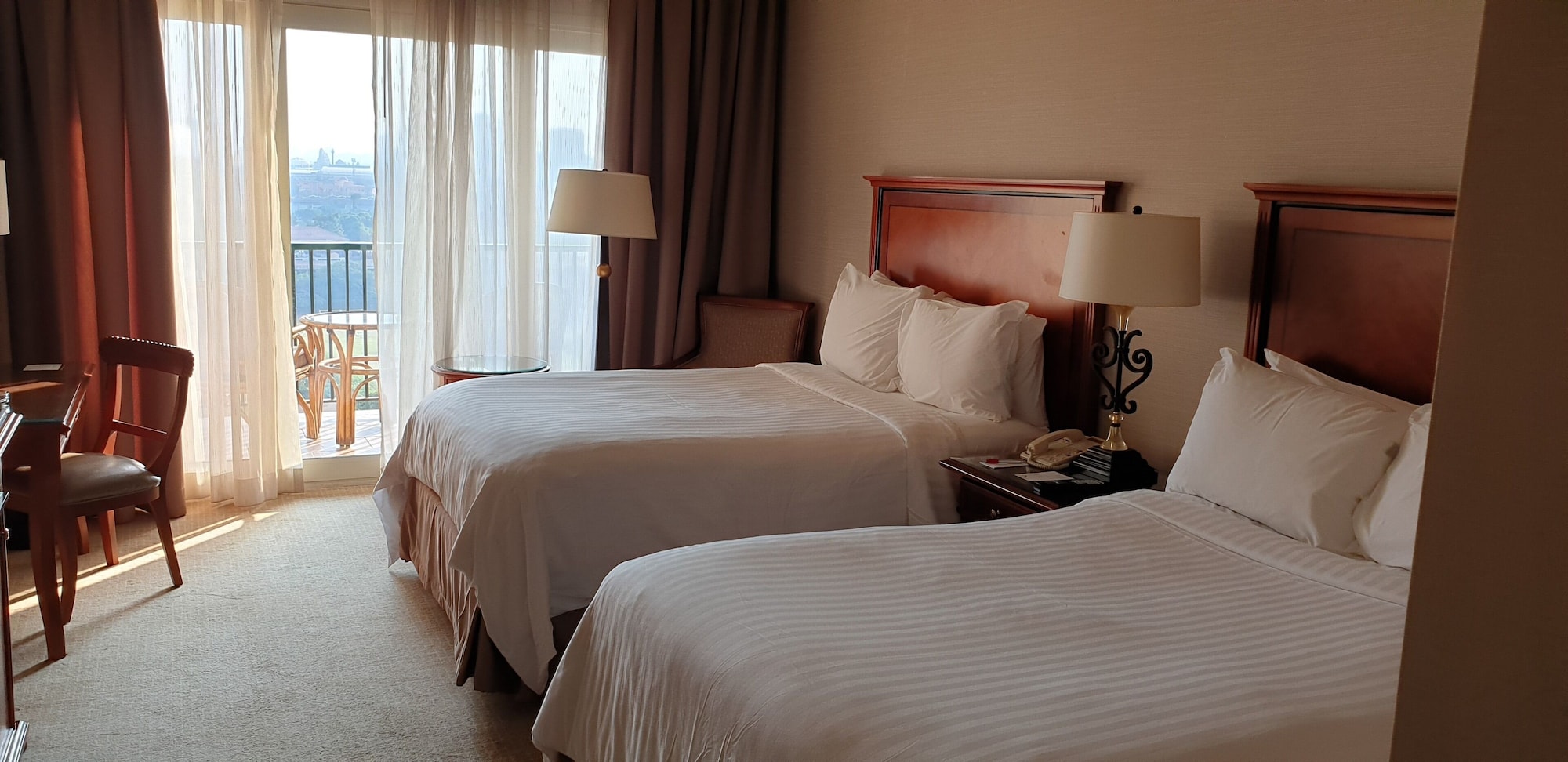 DELUXE, 2 DOUBLE BEDS, BALCONY