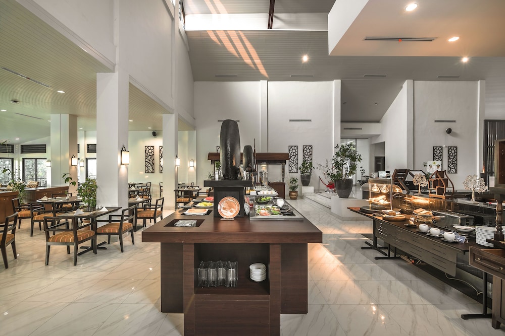 Lido Lake Resort by MNC Hotel 44/63