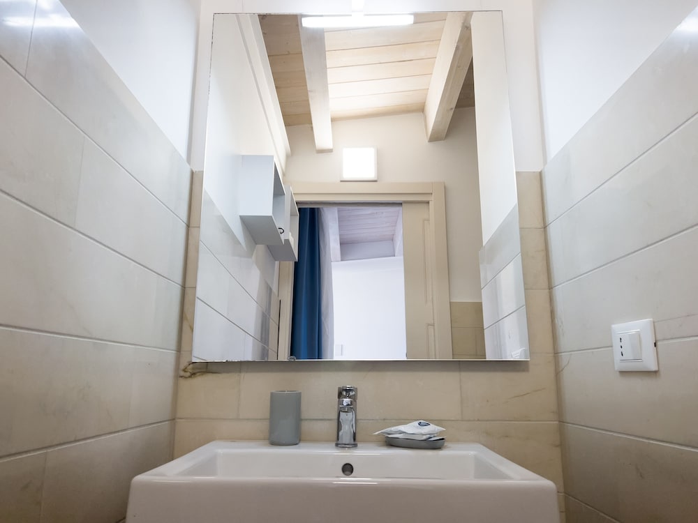 ZIBIBBO SUITES & ROOMS 70/76