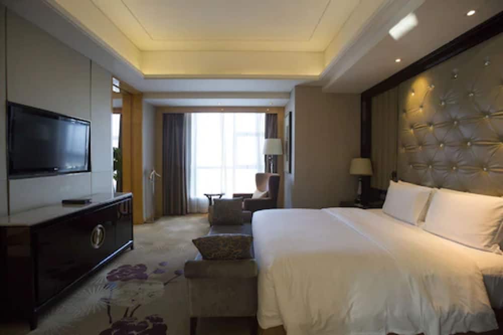 Hilton Nanjing 28/98