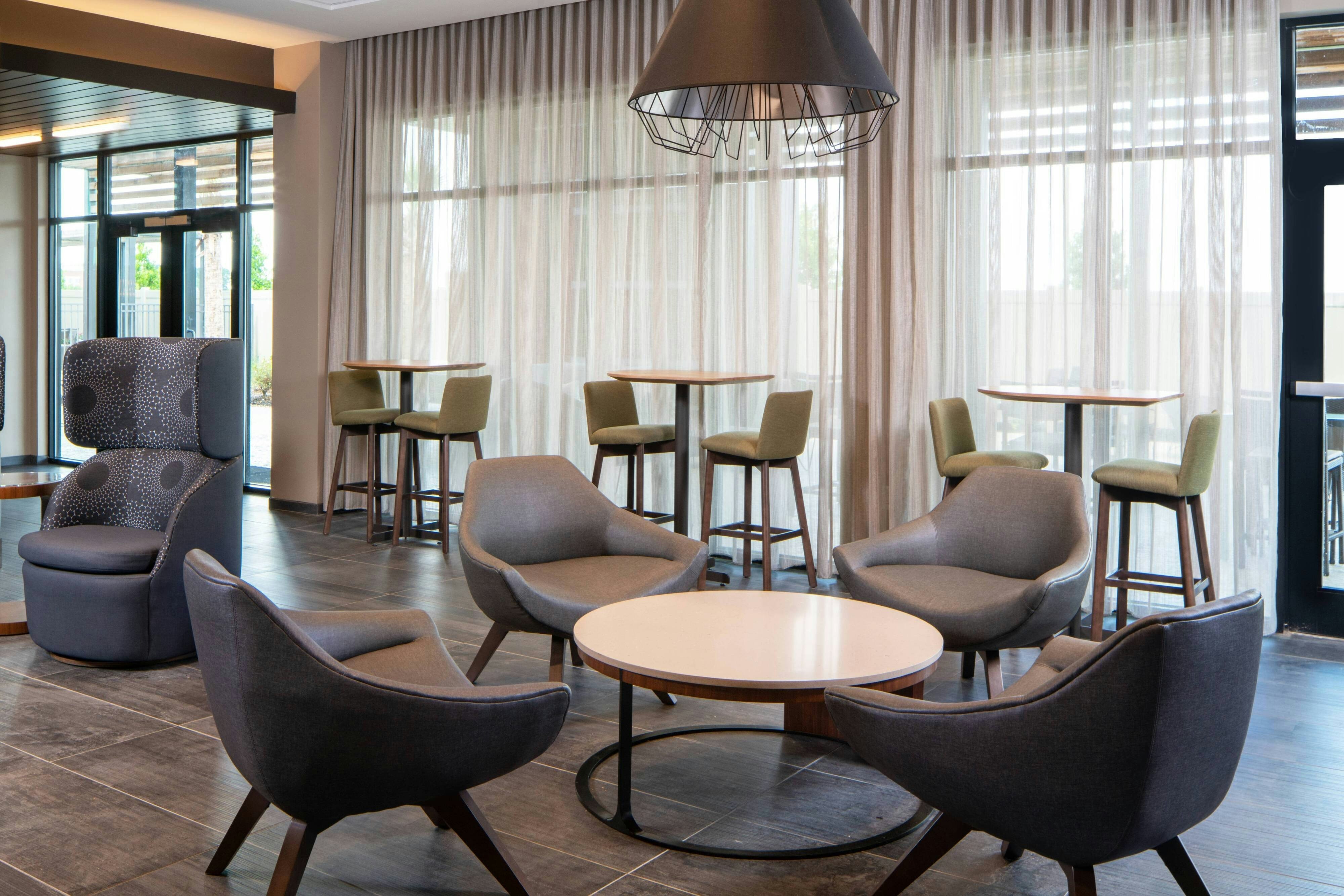 Courtyard By Marriott Lafayette South 28/49