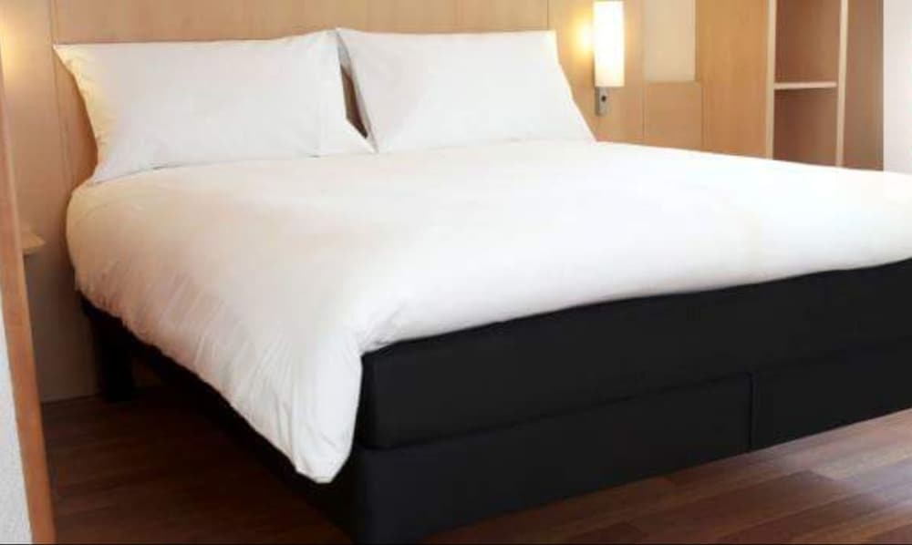ibis Douala 33/65