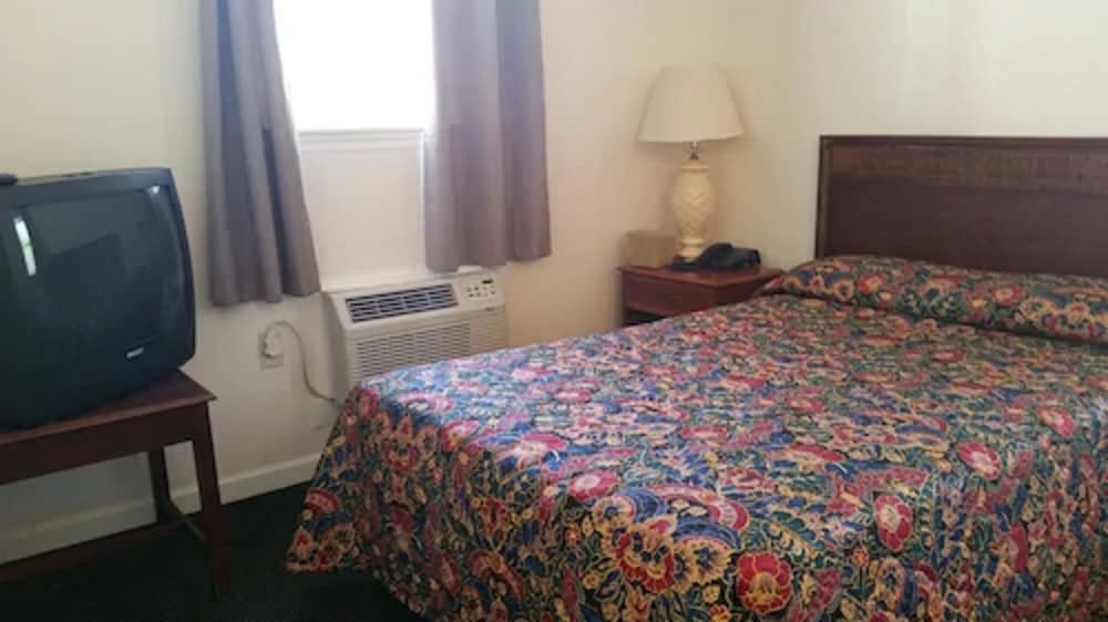The Virginia Lodge 15/22