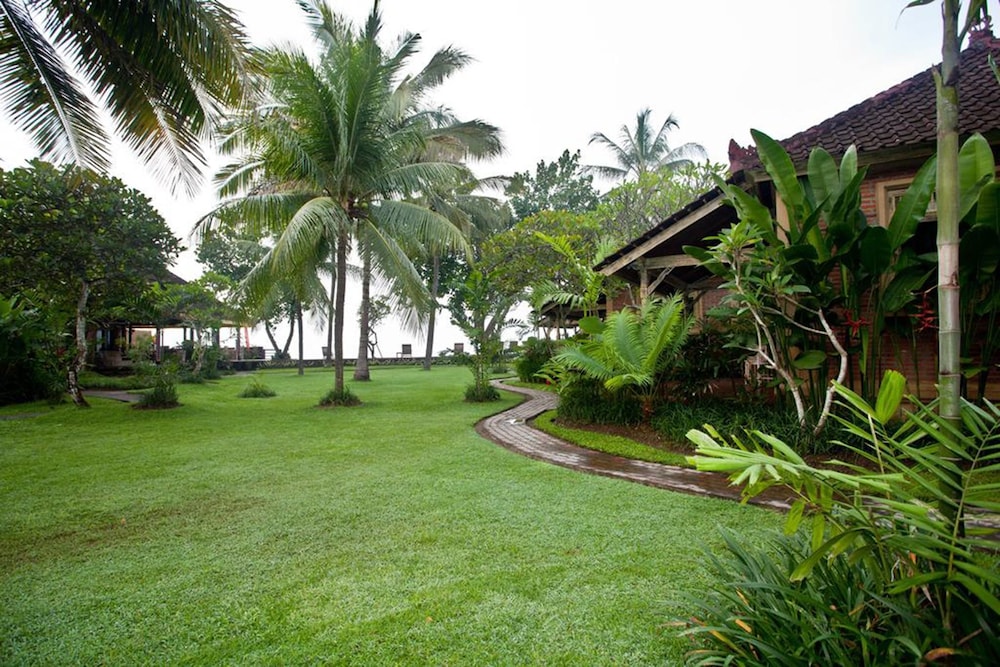 D Tunjung Resort & Spa 26/29