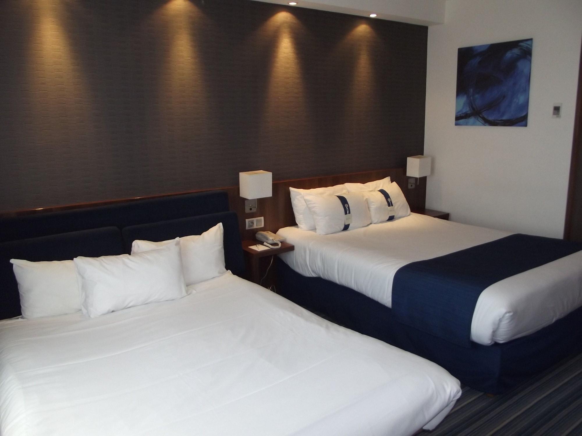 Standard, Multiple Beds