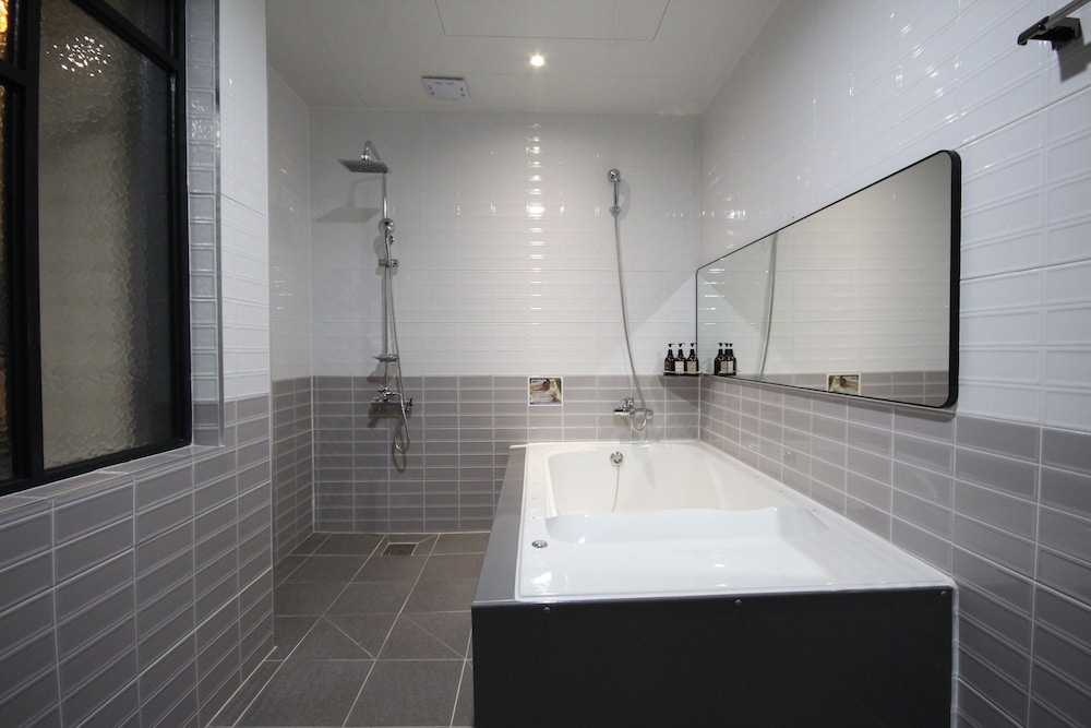 Brown Dot Hotel Jinhae 47/50