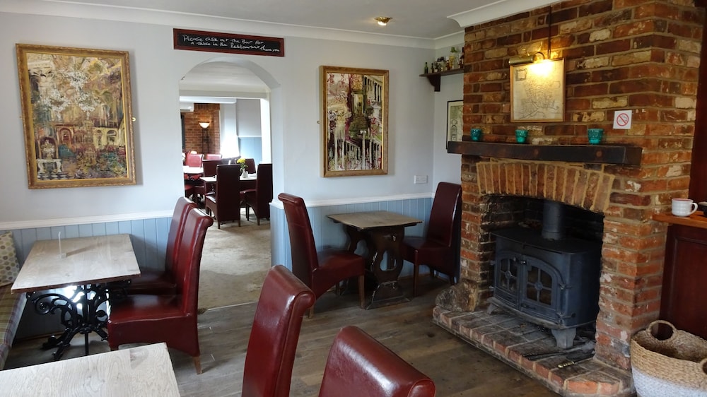 The Furze Bush Inn 21/33