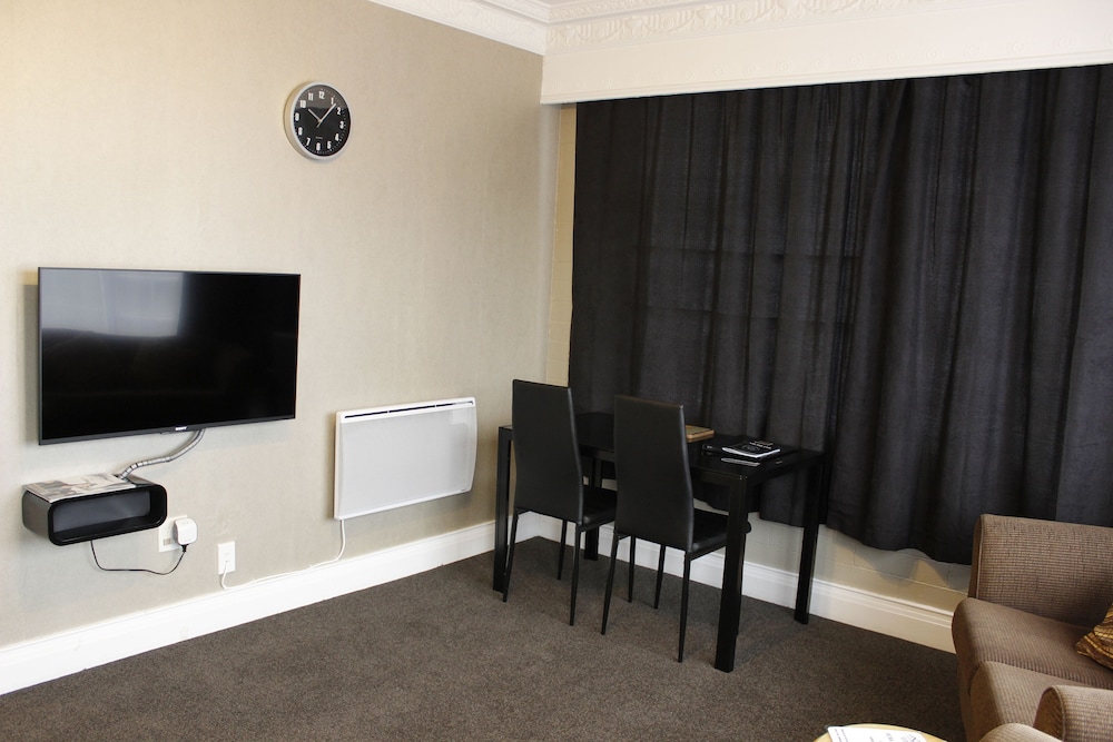 Colonial Motels on Mary Street 32/42