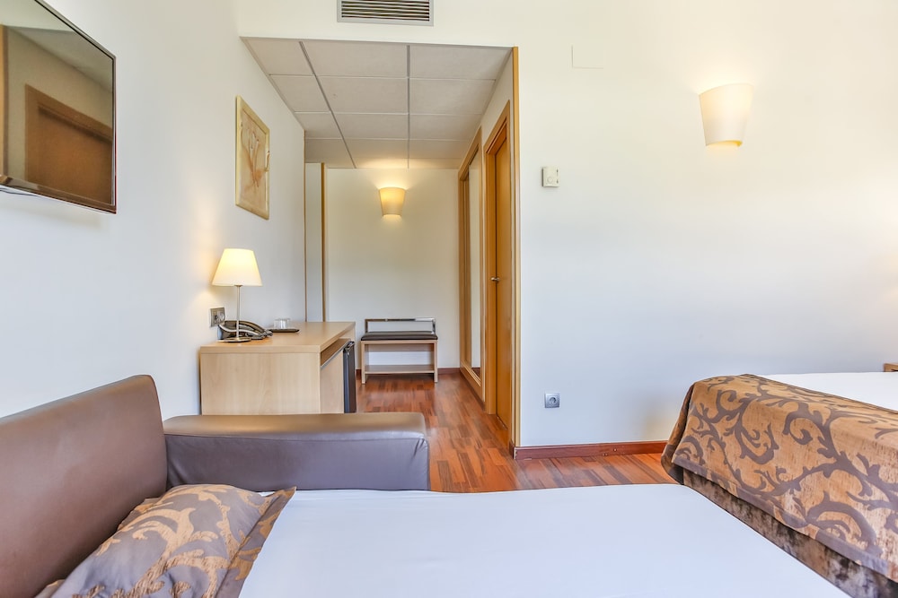 Hotel Desitges 37/76