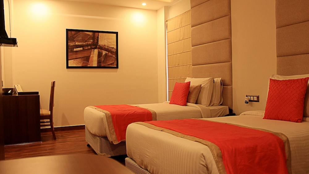 Ascent Biz Hotel 18/44