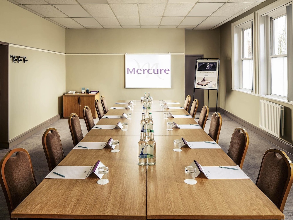 Mercure Maidstone Great Danes Hotel 66/75