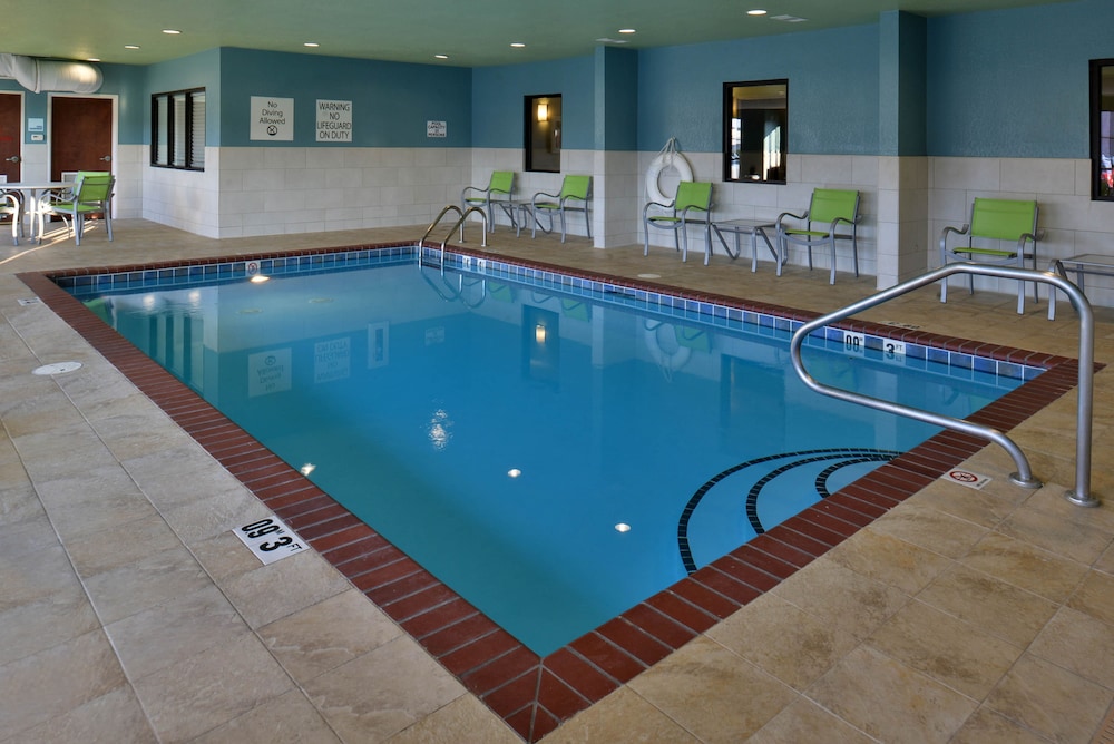 swimming pool spa